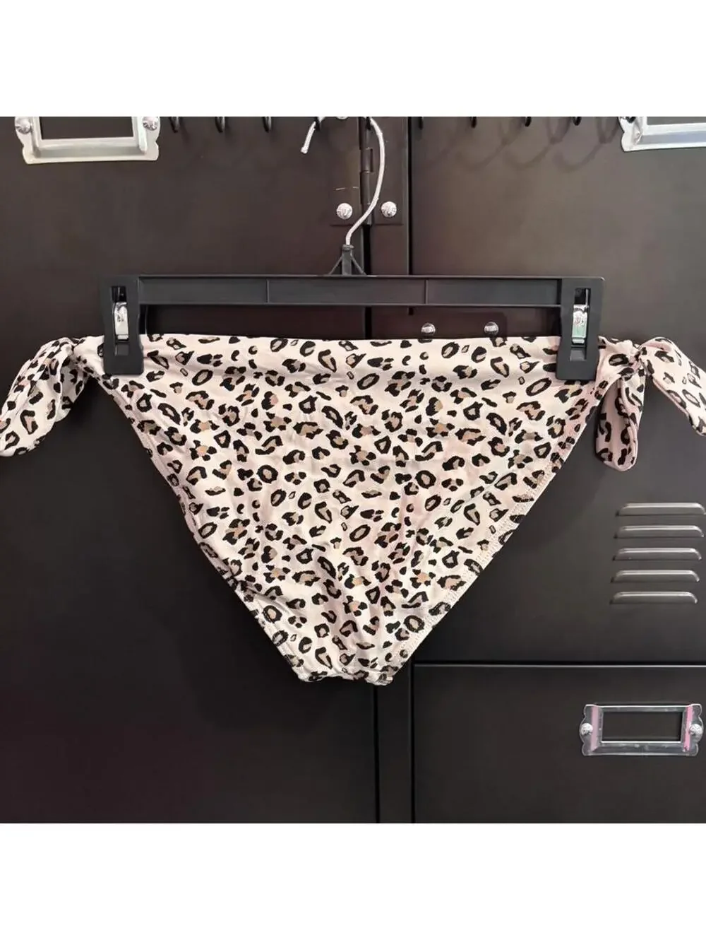 Leopard print bikini bottoms